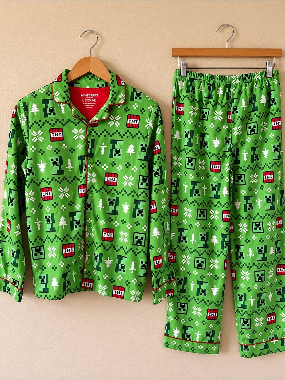 Cat & Jack Green Minecraft Creeper and TNT Pajama Set